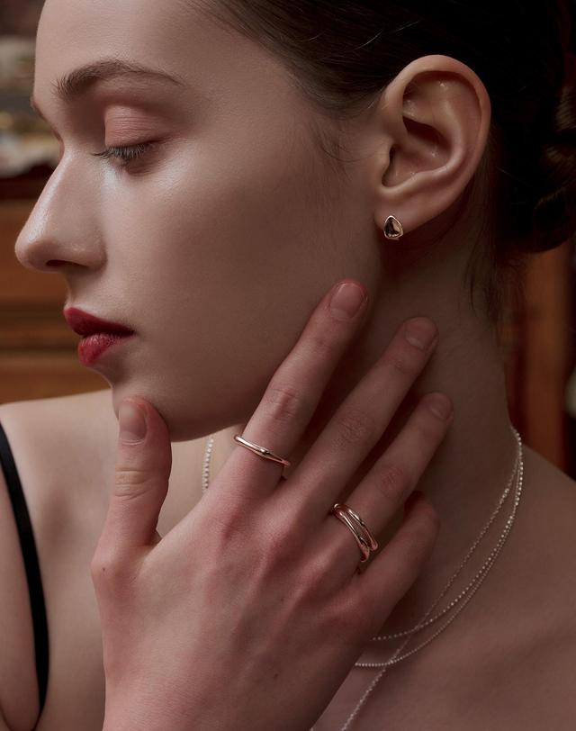 티오유 SS010 Asymmetric Wave Ring 착용컷