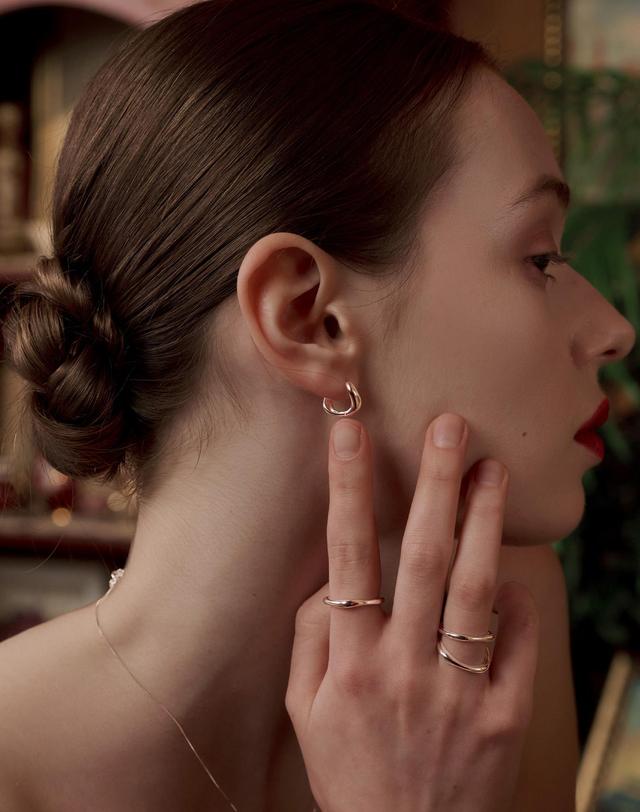 티오유 SS010 Asymmetric Wave Ring 착용컷