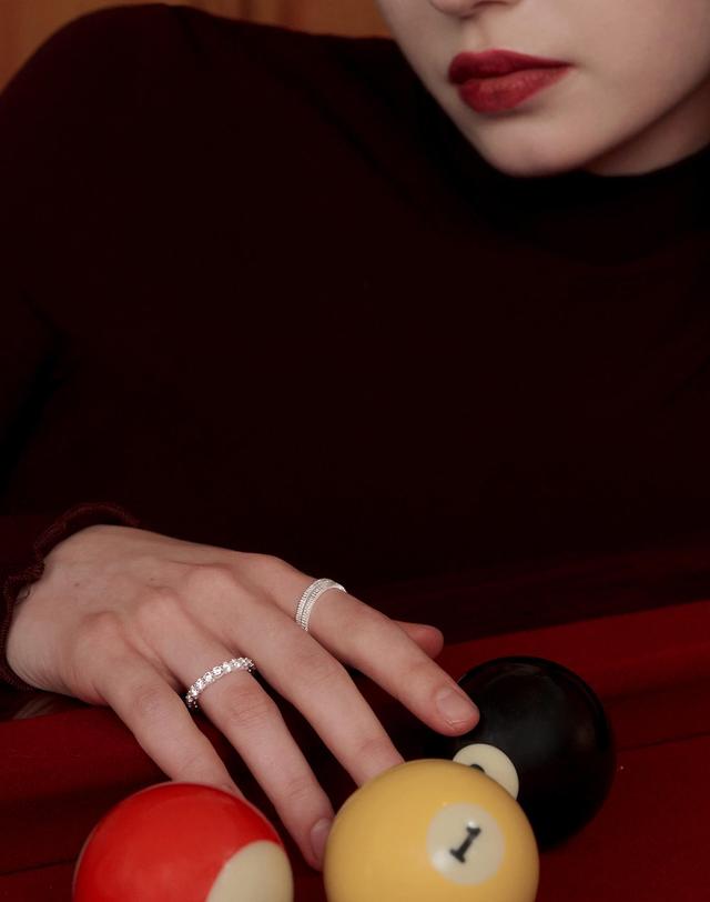 티오유 TT006 Illuminated Small Ring 착용컷