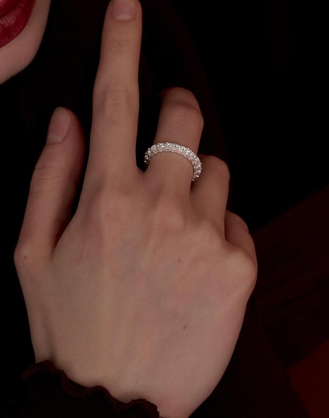 티오유 TT006 Illuminated Small Ring 착용컷
