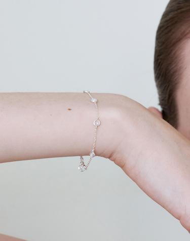 AT016 CLEAR DOT BRACELET