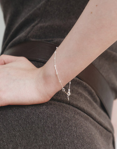 ARM020 Tiny Bar Chain Bracelet