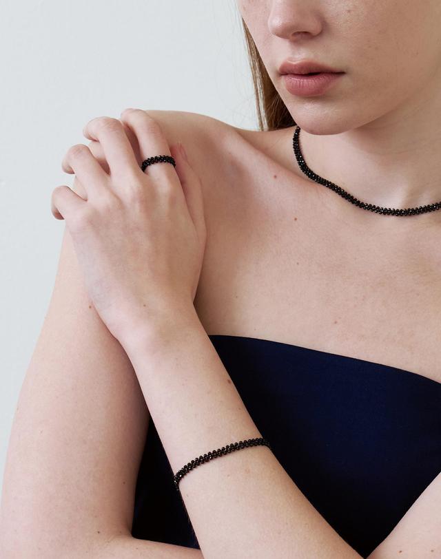 티오유 AT008 BLACK DOT RING 착용컷