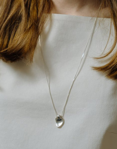 SD040 flat water drop necklace