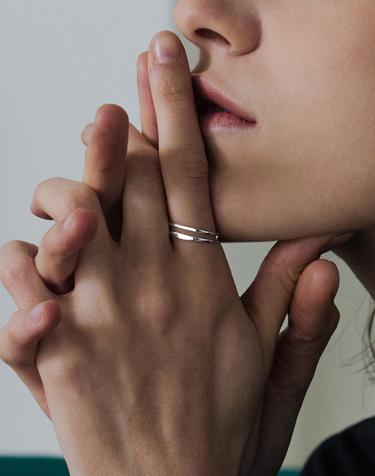 NP033 Dual Strand Twisted Open Ring