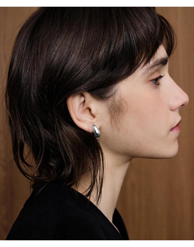 티오유 NP020 Metal Volume Earrings 착용컷