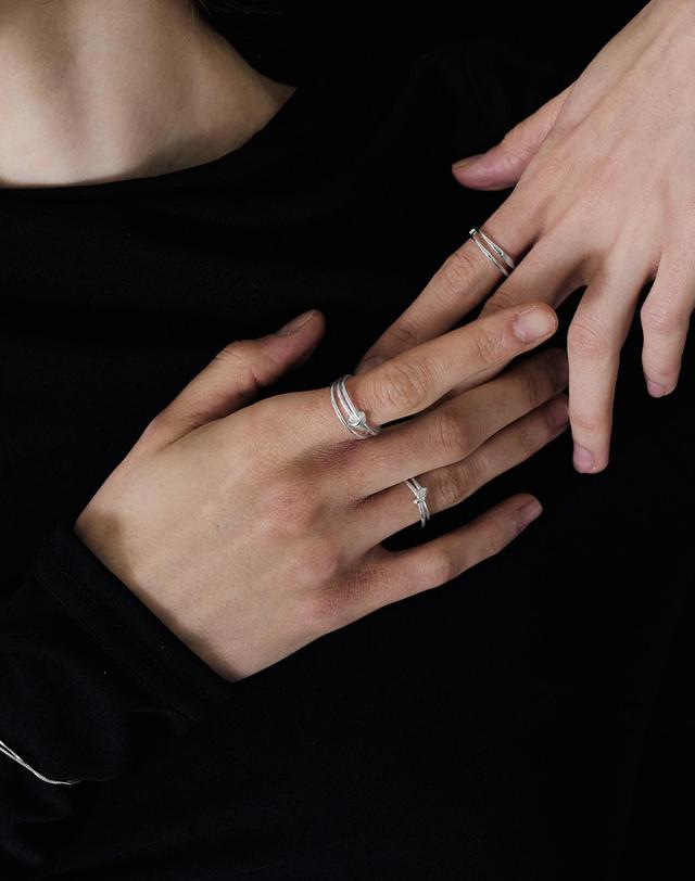 티오유 NP026 Triple Twist Band Open Ring 착용컷
