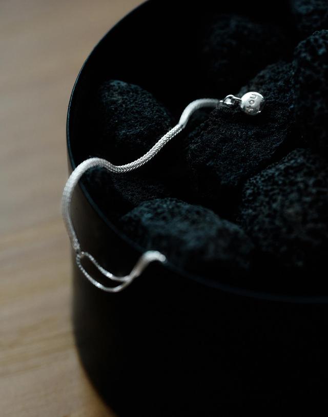 티오유 NP028 Half Wheat Chain Bracelet 착용컷