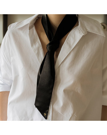 하스 HON022 Black tie Scarf