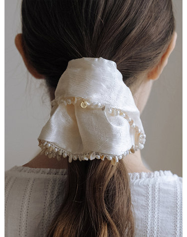 하스 HML001 Satin Droplet Pearl Scrunchie