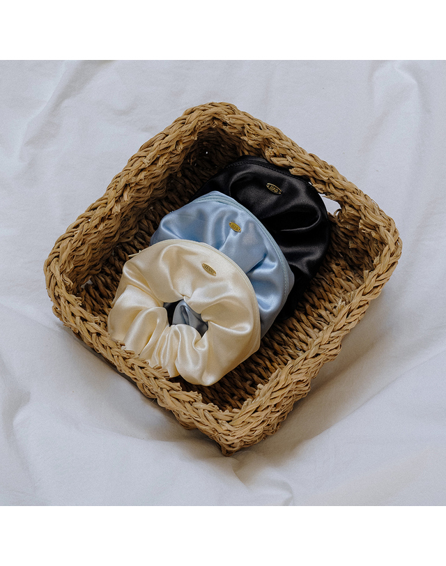 하스 HLD003 Satin pouch scrunchie 착용컷