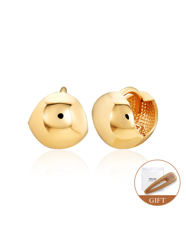 모룬 18K 골드 볼 원터치 귀걸이 M 한쌍 MOE40028 착용컷