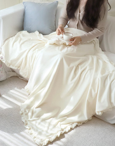 몽글 클라우드 극세사 프릴 담요 블랭킷 겨울이불 (3color/3size)