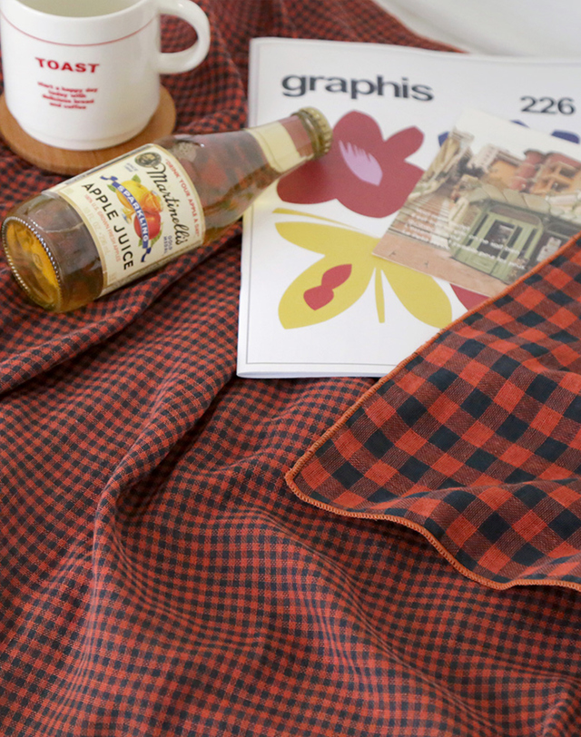 까사베르데 케일 체크 순면거즈 양면 블랭킷&파우치 세트 4color 착용컷