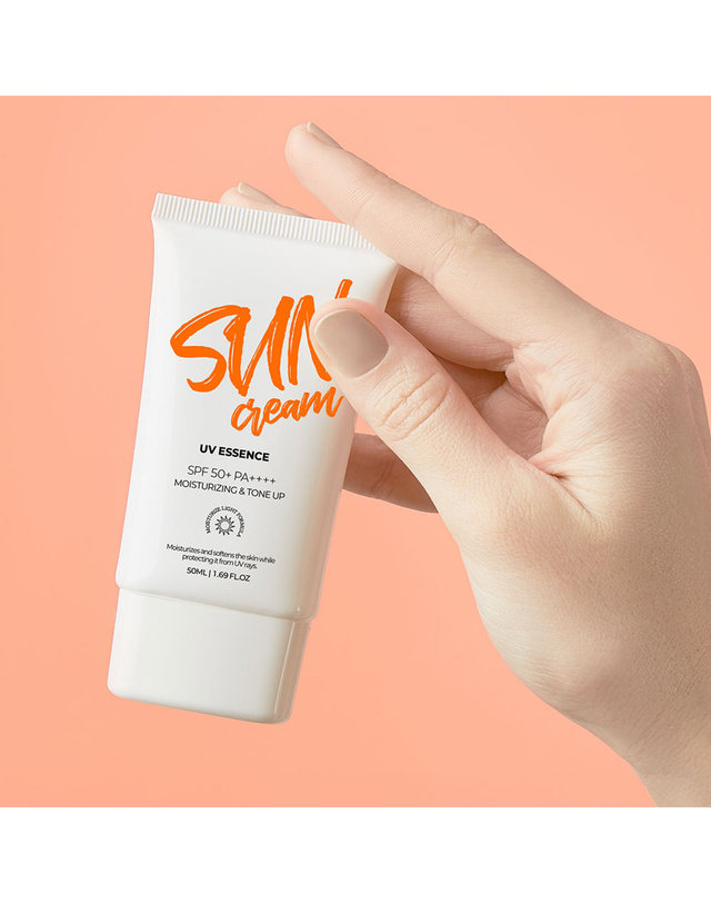 블루폴 블루폴 UV에센스 톤업 선크림 SPF 50+ 자외선차단 선케어 선블럭 50ml 착용컷