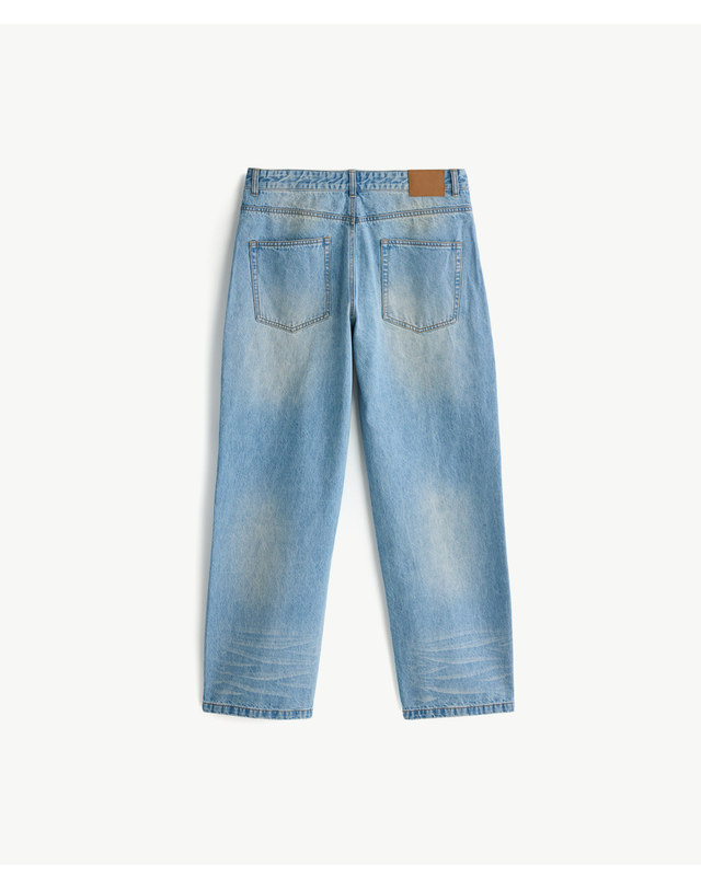 제로라운지 13.5 oz 더티워싱 와이드핏 데님 _블루_0DMXZ71OSL 착용컷