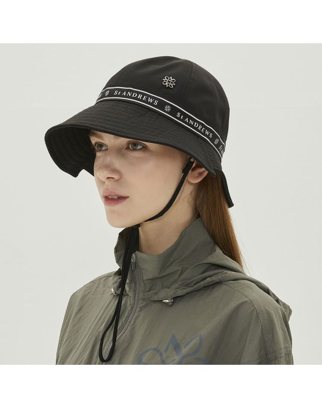 세인트앤드류스 여성 별 심볼 로고 라인 버킷햇 착용컷