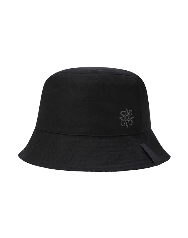 세인트앤드류스 공용 별 심볼 패턴 배색 버킷햇 착용컷