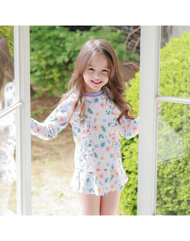 베이-비 BAY-B 유아 아동 여아 라일락 래쉬가드 상하의+보넷세트 착용컷
