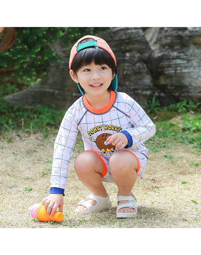 베이-비 BAY-B 유아 아동 남아 라인보이 래쉬가드+수영모 세트 착용컷