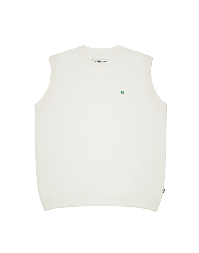 트리메르 BASIC WAPPEN KNIT VEST WHITE 착용컷