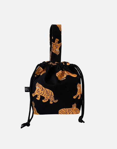 22 tiger string bag