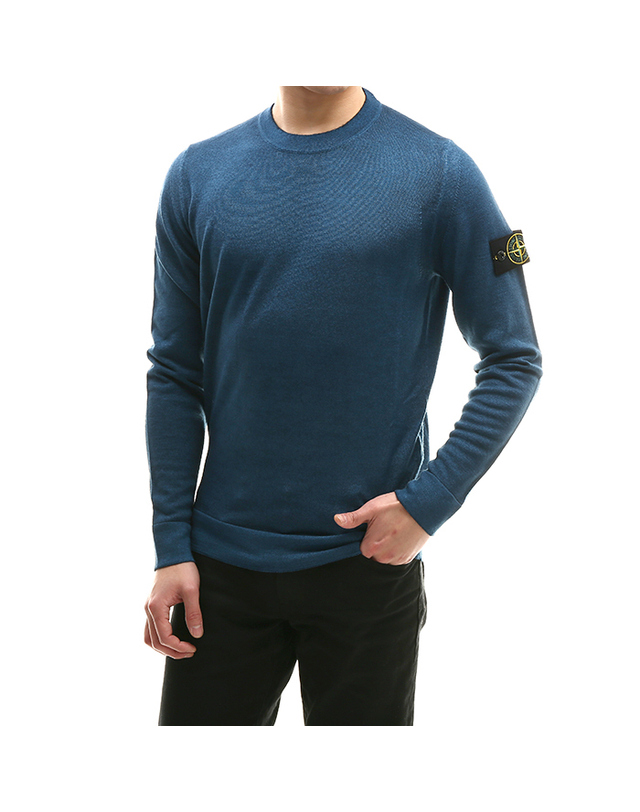 스톤아일랜드 스톤아일랜드 남성 와펜 패치 니트 7115572A8 V0024 착용컷
