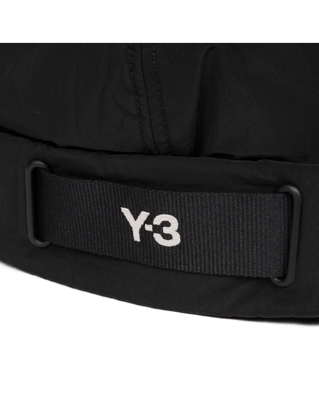 와이쓰리 Y-3 와이쓰리 공용 로고 나일론 비니 H62996 착용컷