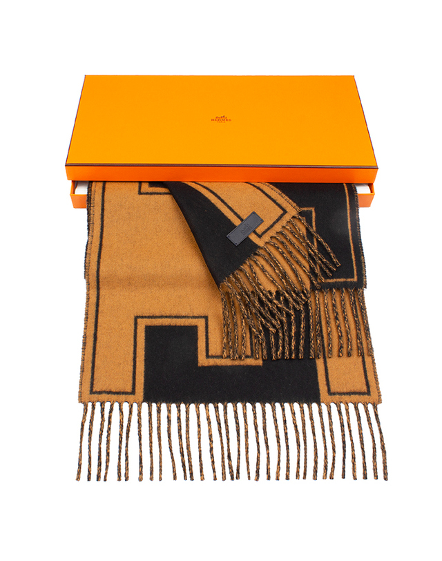 에르메스 에르메스 Casaque Clefs de H scarf 캐시미어 머플러 H269140S 04 착용컷