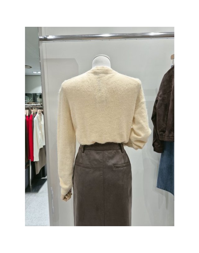 시스티나 [갤러리아] [26F/W] 울 레이어 라운드 가디건 착용컷
