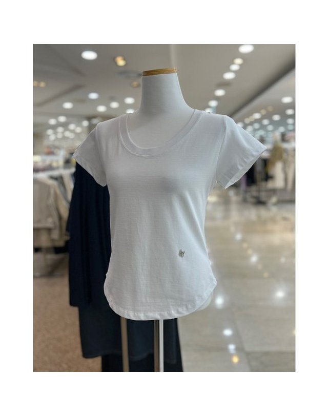 부루앤쥬디 [갤러리아] 부루앤쥬디 슬림핏유넥티셔츠 BBRETS006P 착용컷