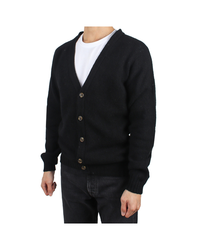 할리오브스코틀랜드 할리오브스코틀랜드 남성 울 가디건 블랙 M3092 3V BLACK 착용컷