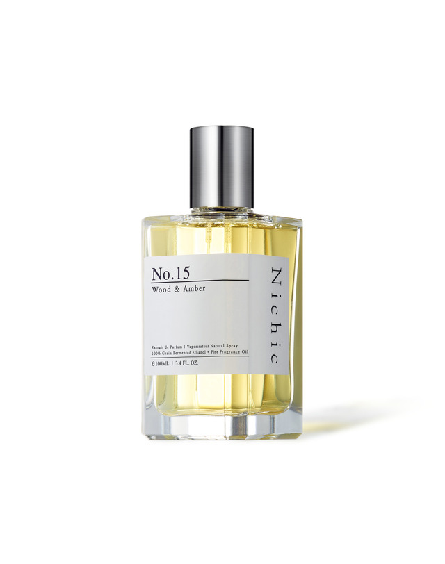 니치크 No.15 우드 앤 엠버 100ml 착용컷