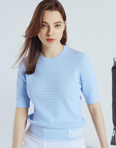 [시즌오프/무료배송] DKNY 골프 여성 자카드 로고 반팔 라운드 니트 스카이 블루