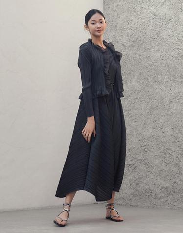[FINE PLEATS] 피네 플리츠 뉴 리본 민소매 원피스 챠콜