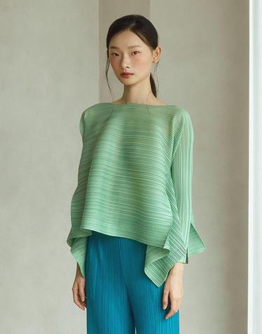 [FINE PLEATS] 피네 플리츠 긴팔 날개 탑 애플 그린
