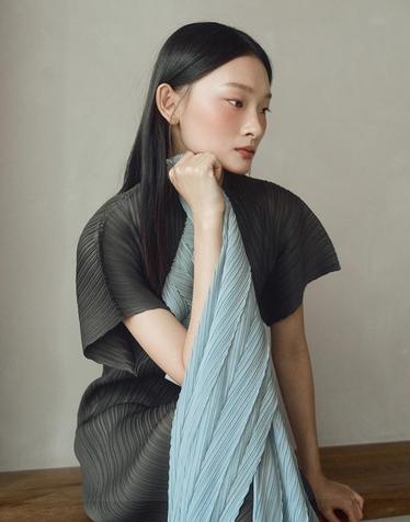 [FINE PLEATS] 피네 플리츠 에어리 플리츠 스카프 블루 그레이