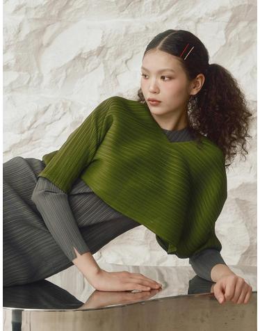 [FINE PLEATS] 피네 플리츠 케이프 레이어드 탑 그린 빈