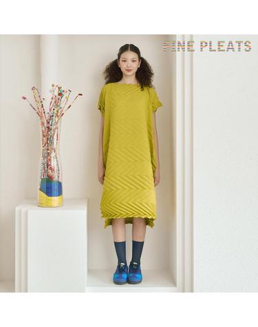 [FINE PLEATS] 피네 플리츠 슬로프 플리츠 원피스 라임
