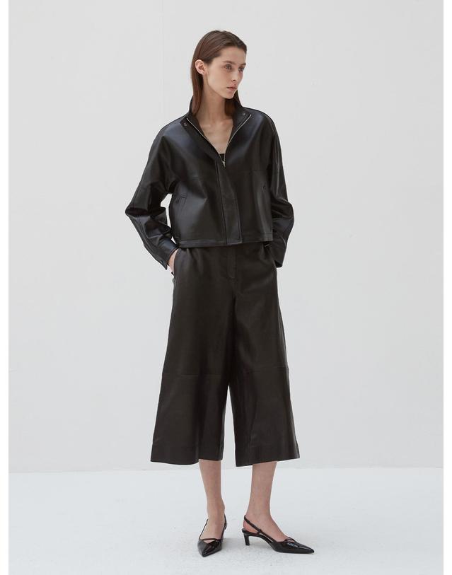 베르데마르 Italian nappa Lambskin High-neck short jumper_Black 착용컷