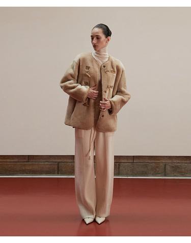 Reversible Toggle Shearling Coat_Beige