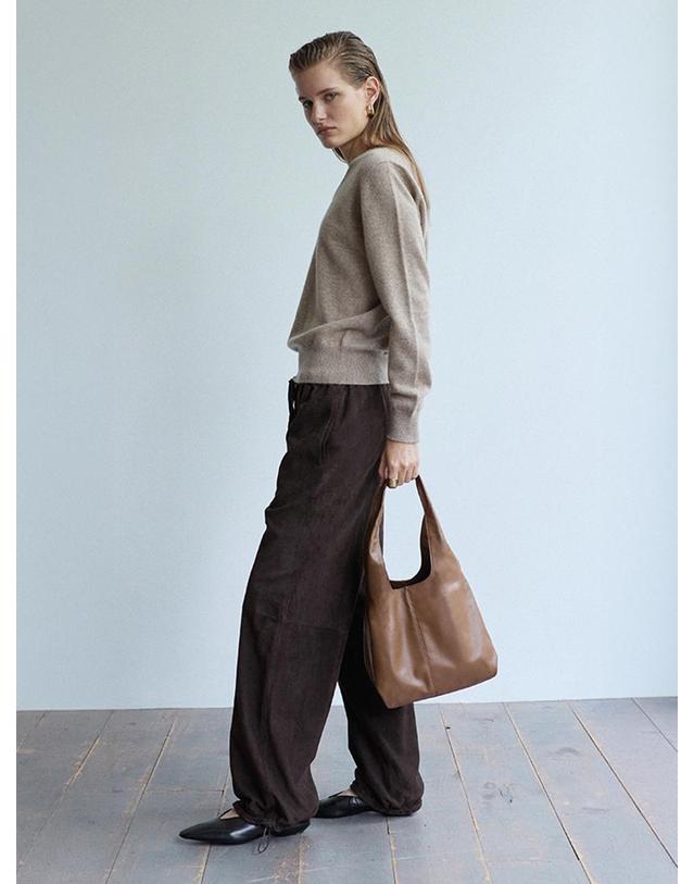 베르데마르 Nappa lambskin Mini Hobo bag_Camel 착용컷