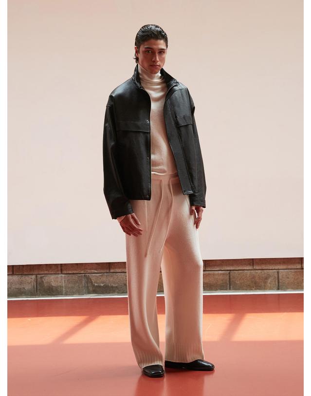 베르데마르 Vegetable Lambskin High-neck Jacket 착용컷