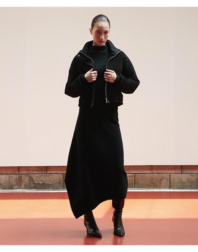 베르데마르 Suede Cropped Puffer Jacket_Black 착용컷
