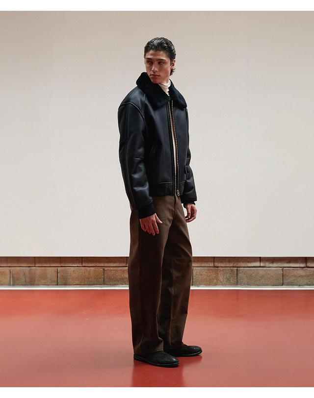 베르데마르 Minimal Shearling Bomber Jumper_Deep Navy 착용컷