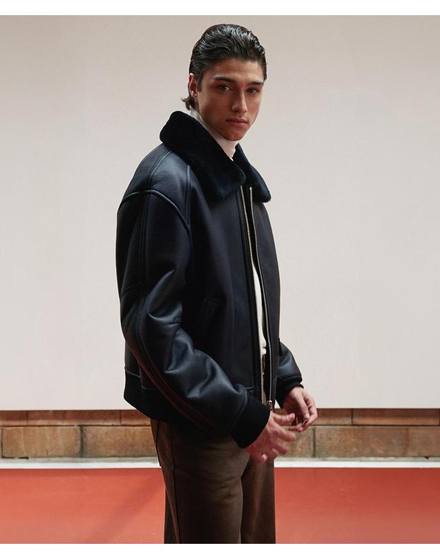 베르데마르 Minimal Shearling Bomber Jumper_Deep Navy 착용컷