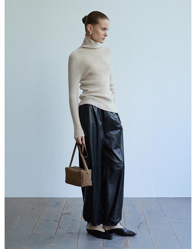 베르데마르 Lambskin Drawstring Wide Pants 착용컷