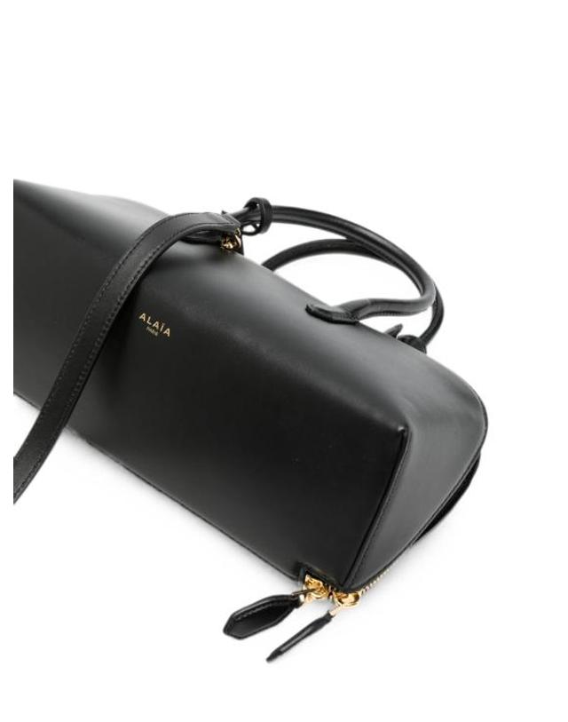 알라이아 [해외직구] 26FW 알라이아 카무플라주 델타 백 스몰 백 AA1L1015I255LE 999 BLACK 착용컷