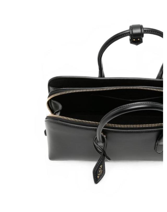 알라이아 [해외직구] 26FW 알라이아 카무플라주 델타 백 스몰 백 AA1L1015I255LE 999 BLACK 착용컷