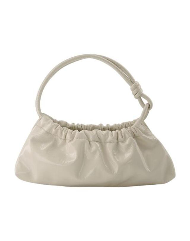 나누슈카 [해외직구] 22FW 나누슈카 숄더백 NAN018008 BEIGE 착용컷